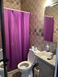 Koupelna v ubytování Byblos inn