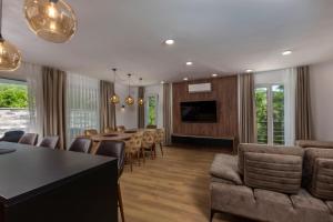 TV a/nebo společenská místnost v ubytování Villa in Istria with Heated Pool and 3 Bedrooms