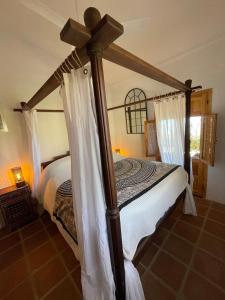 Postel nebo postele na pokoji v ubytování Casa Capilla Charming in picturesque white village