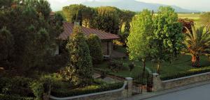 an aerial view of a house with a garden at Villa Rossana in Cenaia