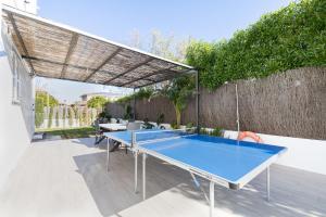 Stolní tenis v ubytování Orquidia by Rentallorca - Private pool and Garden nebo okolí