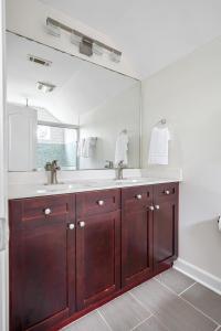 Ένα μπάνιο στο The Magnolia House