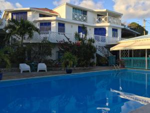 The swimming pool at or close to Hotel Cap Sud Caraibes