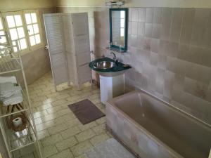 A bathroom at Hotel Cap Sud Caraibes