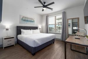 Φωτογραφία από το άλμπουμ του Near Shops Restaurants & Grandview Med Ctr σε Homewood