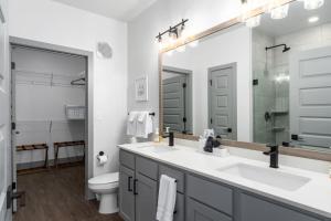 Φωτογραφία από το άλμπουμ του Near Shops Restaurants & Grandview Med Ctr σε Homewood +52 φωτογραφίες