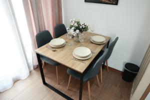 Зображення з фотогалереї помешкання Apartman Borovi 11 Divčibare у місті Дівчибаре
