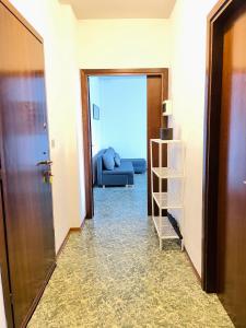 Mamisà App centro Schio, parcheggio coperto的休息区