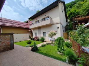 Zahrada ubytování Ravana Sky Apartments