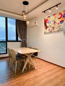 Fotografie z fotogalerie ubytování Vivacity Jazz Suite 1 family 7pax with Water Dispenser v destinaci Kučing