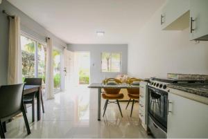 Nhà bếp/bếp nhỏ tại Paradise Escape