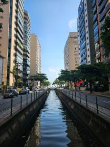 Θέα στο ποτάμι κοντά σε αυτό το διαμέρισμα