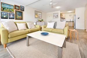 Posezení v ubytování Maroochydore Stylish Luxury - Pool / Beach ZD9