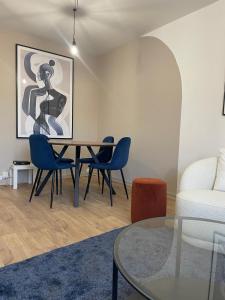 Χώρος καθιστικού στο Le serenity kaze2 Charmant appt Evreux hypercentre