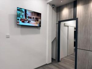 TV a/nebo společenská místnost v ubytování Hota Inn Limbang