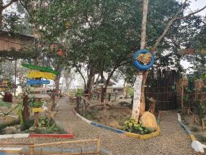 Pemsee's Tree Town - Eco-friendly,Tree house hostel外面的花园