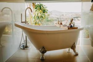 Gallery image of IZA Homestay in Trai Mat