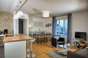 Χώρος καθιστικού στο 2 Appartements "Bons Amis" & "Céladon" - 2 appartements dans la même résidence