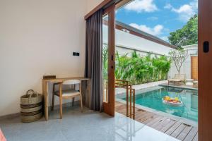 Bazén v ubytování Balibay 3 - Luxurious Private Villa with Pool, Just Minutes from the City Center! nebo v jeho okolí + 5 fotografií