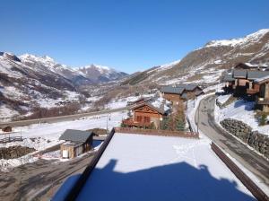Gallery image of Luxury apartment in chalet in Levassaix