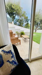 Villa Cacharelle Vue Mer Piscine的休息区