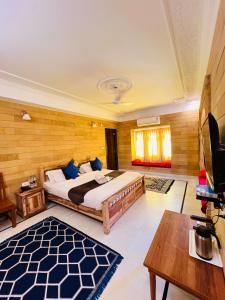 En TV eller et underholdningssystem på Garh Villa Jaisalmer