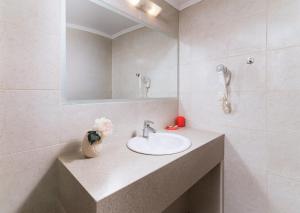 Koupelna v ubytování Eva Marina Hotel + 34 fotografií