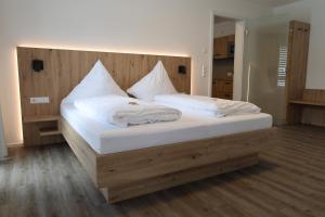 Postel nebo postele na pokoji v ubytování MEIN MOTEL - Self Check-in
