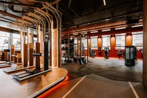 Spordikeskus ja/või sportimisvõimalused majutusasutuses Kaai11 - Riverview Lofts & Suites
