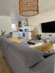 Η κουζίνα ή μικρή κουζίνα στο Inner City Cozy Retreat Near Geelong CBD