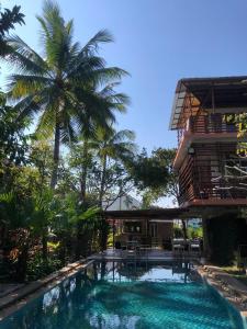 Swimmingpoolen hos eller tæt på Laoxao RiverStone Villa