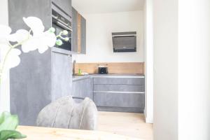 Kuchyň nebo kuchyňský kout v ubytování Strandhaus Zingst Apartment 03