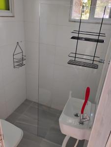 Phòng tắm tại casa entre praias