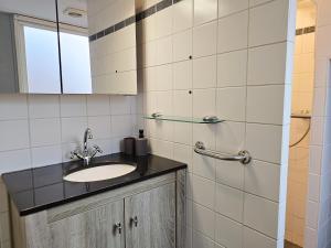 Ένα μπάνιο στο Vakantiehuis met prachtig uitzicht in de tuin NJ01 +22 φωτογραφίες