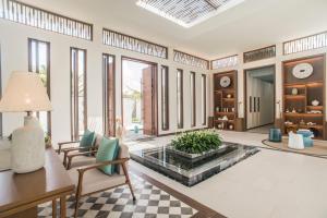 Khu vực ghế ngồi tại The Ocean Resort by Fusion Quy Nhon