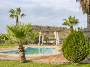 Bazén v ubytovaní Cubo's Finca La Deseada alebo v jeho blízkosti