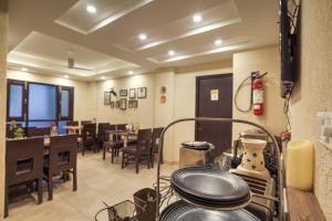 Area soggiorno di The Bunkk Inn Hotel & Restaurant