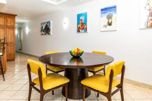 Area soggiorno di 1 Bdrm Pool Garden View at The Yacht Club D3