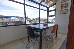 Φωτογραφία από το άλμπουμ του Safi Luxury Self-Catering Suite 8 σε East London