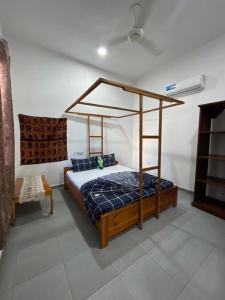 Postel nebo postele na pokoji v ubytování pole inn villa + 37 fotografií