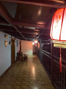 Un restaurant sau alt loc unde se poate mânca la Zhangjiajie Wangshu Inn - Wulingyuan Sign Gate