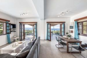 Posezení v ubytování Villa Argaka Vista