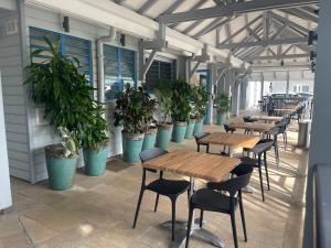 卡莱贝思酒店餐厅或其他用餐的地方