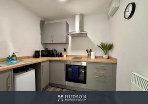 Η κουζίνα ή μικρή κουζίνα στο Donnington Apartments - Studio 4