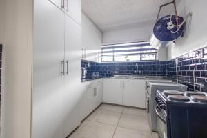 Η κουζίνα ή μικρή κουζίνα στο Safi Luxury Apartment - 3 +4 φωτογραφίες