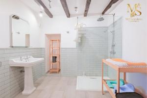 Ảnh trong thư viện ảnh của Belle maison en pierres avec piscine ở Les Eyssards +49 ảnh