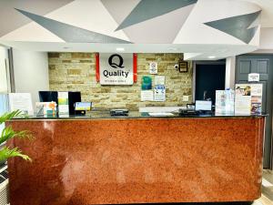 Majutusasutuses Quality Inn Raynham - Taunton olev sertifikaat, autasu, silt või muu dokument +37 fotot