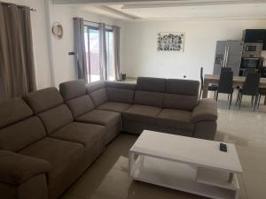 Fotografie z fotogalerie ubytování Keur Eldjena Villa 6 Chambre Wifi Tv UHD Piscine v destinaci Mbour