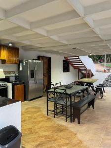 Η κουζίνα ή μικρή κουζίνα στο villa Alcaravan - 4 rooms home