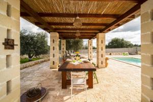 Bazén v ubytovaní IL Trullo Di Mamma Lucia-Luxury Villa alebo v jeho blízkosti